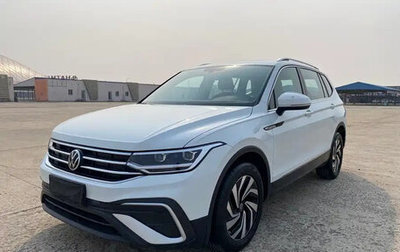 Volkswagen Tiguan II, 2023 год, 2 731 000 рублей, 1 фотография