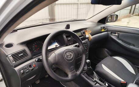 Toyota Corolla, 2004 год, 410 000 рублей, 6 фотография