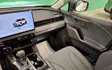 Toyota RAV4, 2026 год, 4 500 000 рублей, 29 фотография