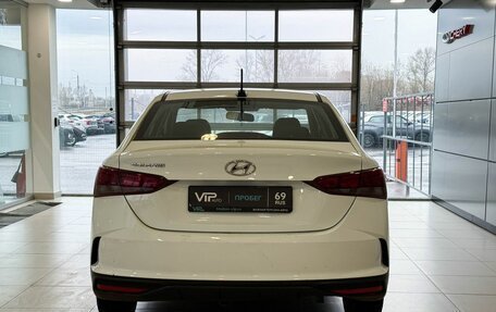 Hyundai Solaris II рестайлинг, 2020 год, 1 685 000 рублей, 3 фотография