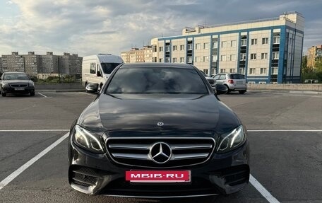 Mercedes-Benz E-Класс, 2019 год, 2 890 000 рублей, 2 фотография