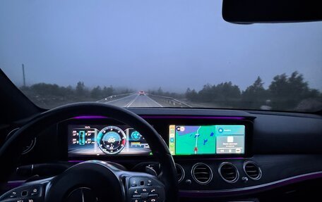 Mercedes-Benz E-Класс, 2019 год, 2 890 000 рублей, 15 фотография