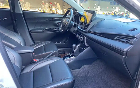 Toyota Yaris XP150 рестайлинг, 2023 год, 1 321 000 рублей, 9 фотография