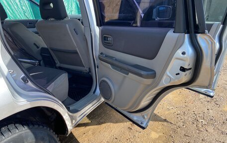 Nissan X-Trail, 2004 год, 550 000 рублей, 17 фотография