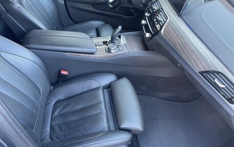 BMW 5 серия, 2018 год, 3 300 000 рублей, 10 фотография