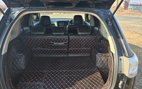 Mitsubishi Outlander III рестайлинг 3, 2014 год, 1 580 000 рублей, 6 фотография