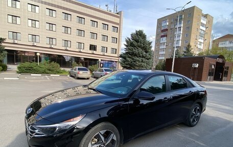 Hyundai Elantra, 2023 год, 2 300 000 рублей, 3 фотография