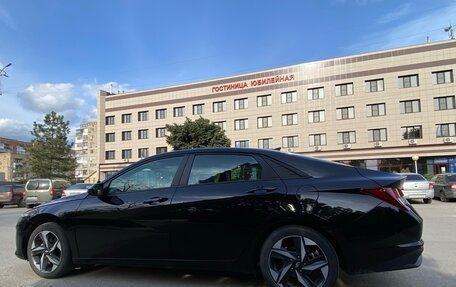 Hyundai Elantra, 2023 год, 2 300 000 рублей, 11 фотография