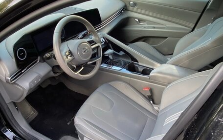 Hyundai Elantra, 2023 год, 2 300 000 рублей, 13 фотография