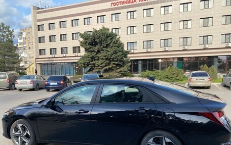 Hyundai Elantra, 2023 год, 2 300 000 рублей, 17 фотография