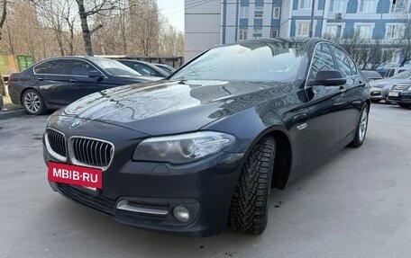 BMW 5 серия, 2015 год, 1 600 000 рублей, 2 фотография