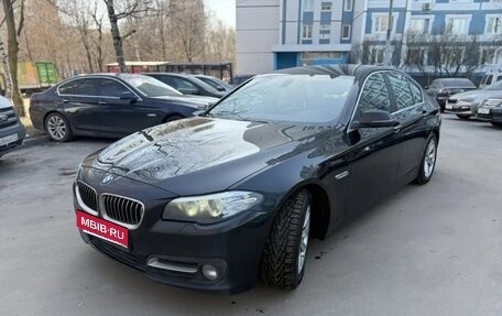 BMW 5 серия, 2015 год, 1 600 000 рублей, 3 фотография