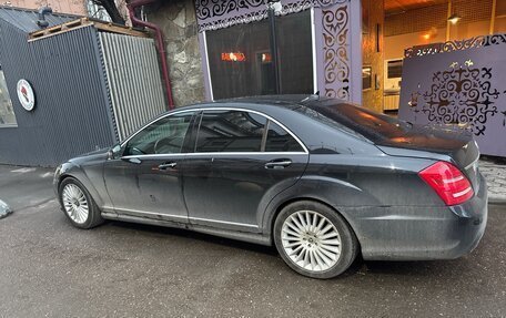Mercedes-Benz S-Класс, 2012 год, 1 800 000 рублей, 2 фотография