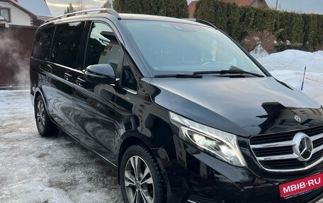 Mercedes-Benz V-Класс, 2018 год, 6 100 000 рублей, 5 фотография