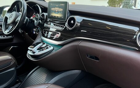 Mercedes-Benz V-Класс, 2018 год, 6 100 000 рублей, 11 фотография