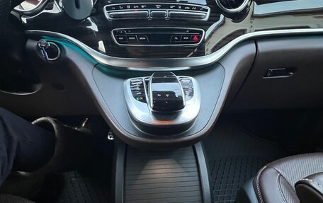 Mercedes-Benz V-Класс, 2018 год, 6 100 000 рублей, 19 фотография