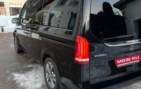 Mercedes-Benz V-Класс, 2018 год, 6 100 000 рублей, 9 фотография