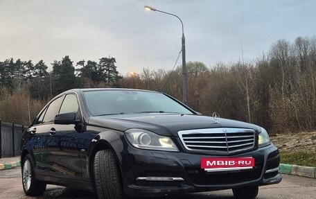 Mercedes-Benz C-Класс, 2011 год, 2 фотография