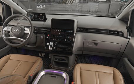 Hyundai Staria, 2021 год, 4 499 000 рублей, 9 фотография