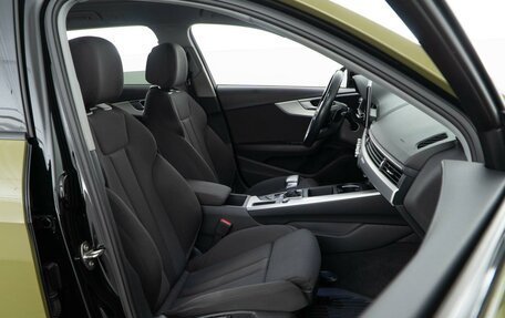 Audi A4, 2019 год, 3 449 050 рублей, 8 фотография