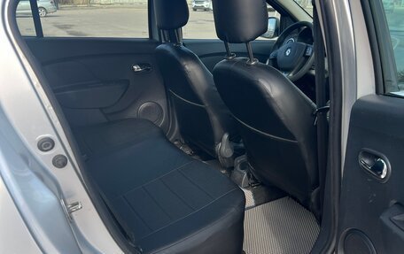 Renault Logan II, 2015 год, 700 000 рублей, 10 фотография