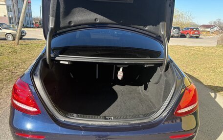 Mercedes-Benz E-Класс, 2017 год, 3 500 000 рублей, 11 фотография