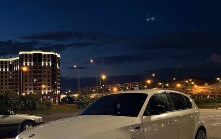 BMW 1 серия, 2010 год, 899 999 рублей, 2 фотография