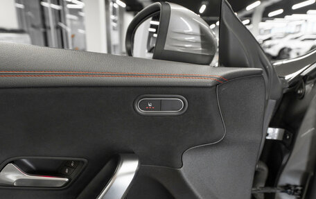 Mercedes-Benz CLA, 2021 год, 2 990 000 рублей, 14 фотография