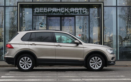 Volkswagen Tiguan II, 2019 год, 2 445 000 рублей, 4 фотография