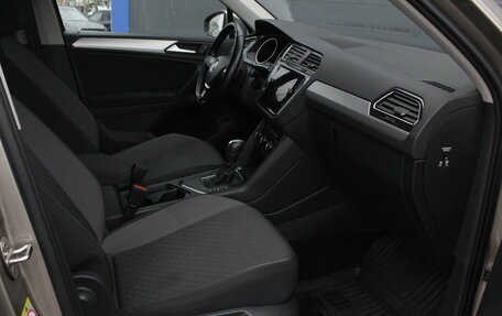 Volkswagen Tiguan II, 2019 год, 2 445 000 рублей, 9 фотография