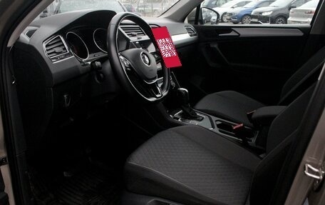 Volkswagen Tiguan II, 2019 год, 2 445 000 рублей, 6 фотография