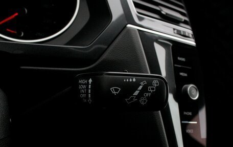 Volkswagen Tiguan II, 2019 год, 2 445 000 рублей, 13 фотография