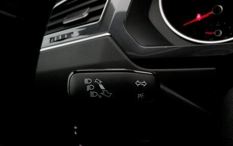 Volkswagen Tiguan II, 2019 год, 2 445 000 рублей, 12 фотография