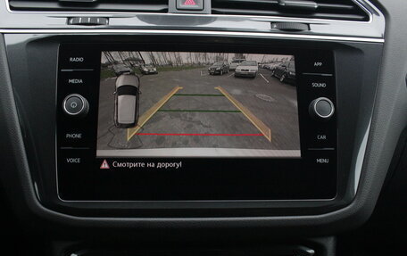 Volkswagen Tiguan II, 2019 год, 2 445 000 рублей, 16 фотография