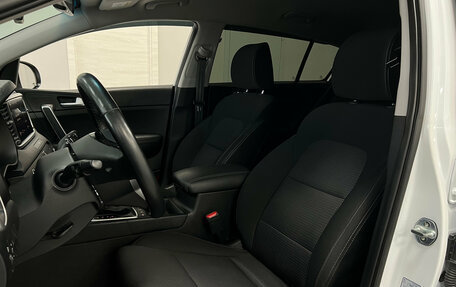 KIA Sportage IV рестайлинг, 2021 год, 2 370 000 рублей, 18 фотография