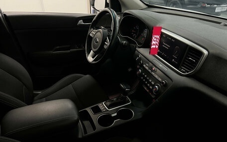 KIA Sportage IV рестайлинг, 2021 год, 2 370 000 рублей, 21 фотография