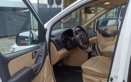 Hyundai H-1 II рестайлинг, 2019 год, 2 690 000 рублей, 8 фотография