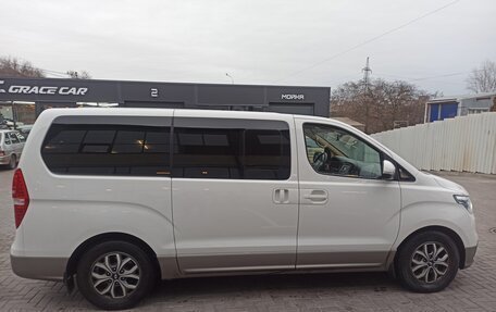 Hyundai H-1 II рестайлинг, 2019 год, 2 690 000 рублей, 4 фотография