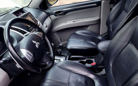 Mitsubishi Pajero Sport II рестайлинг, 2014 год, 2 180 000 рублей, 9 фотография