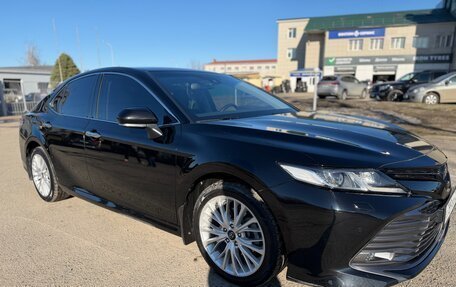 Toyota Camry, 2019 год, 2 860 000 рублей, 3 фотография