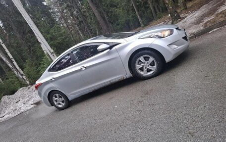 Hyundai Avante, 2012 год, 690 000 рублей, 3 фотография