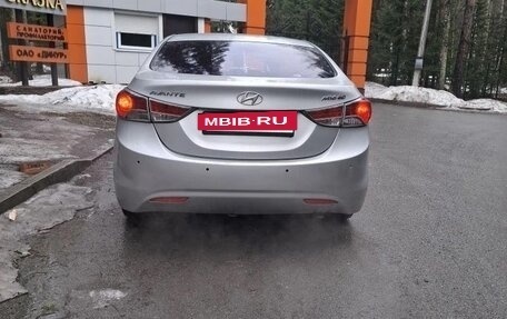 Hyundai Avante, 2012 год, 690 000 рублей, 4 фотография