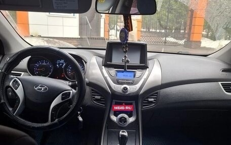 Hyundai Avante, 2012 год, 690 000 рублей, 5 фотография