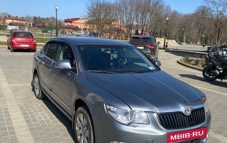 Skoda Superb III рестайлинг, 2011 год, 900 000 рублей, 2 фотография