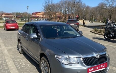 Skoda Superb III рестайлинг, 2011 год, 900 000 рублей, 3 фотография