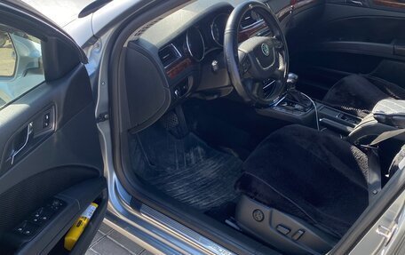 Skoda Superb III рестайлинг, 2011 год, 900 000 рублей, 9 фотография