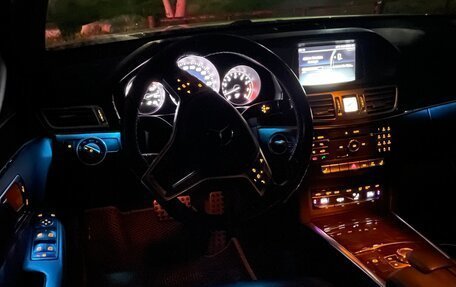 Mercedes-Benz E-Класс, 2015 год, 2 150 000 рублей, 3 фотография