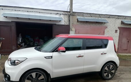 KIA Soul II рестайлинг, 2018 год, 1 830 000 рублей, 3 фотография