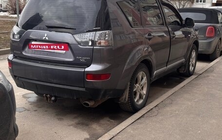 Mitsubishi Outlander III рестайлинг 3, 2007 год, 950 000 рублей, 3 фотография