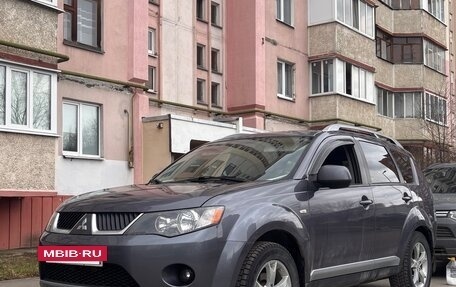 Mitsubishi Outlander III рестайлинг 3, 2007 год, 950 000 рублей, 5 фотография